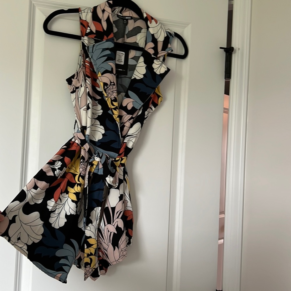 Fashion Nova Margaret Floral Romper (size M)